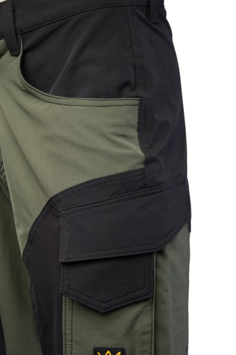 TRAIL LIGHT SPODNIE KRÓTKIE ZIELEŃ - Zielony 62