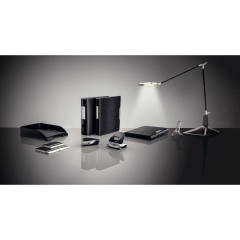 Zszywacz średni metalowy Leitz Style, czarny, 10 lat gwarancji, 30 kartek 55620094 Zszywacz średni metalowy Leitz Style, czarny, 10 lat gwarancji, 30 kartek 55620094